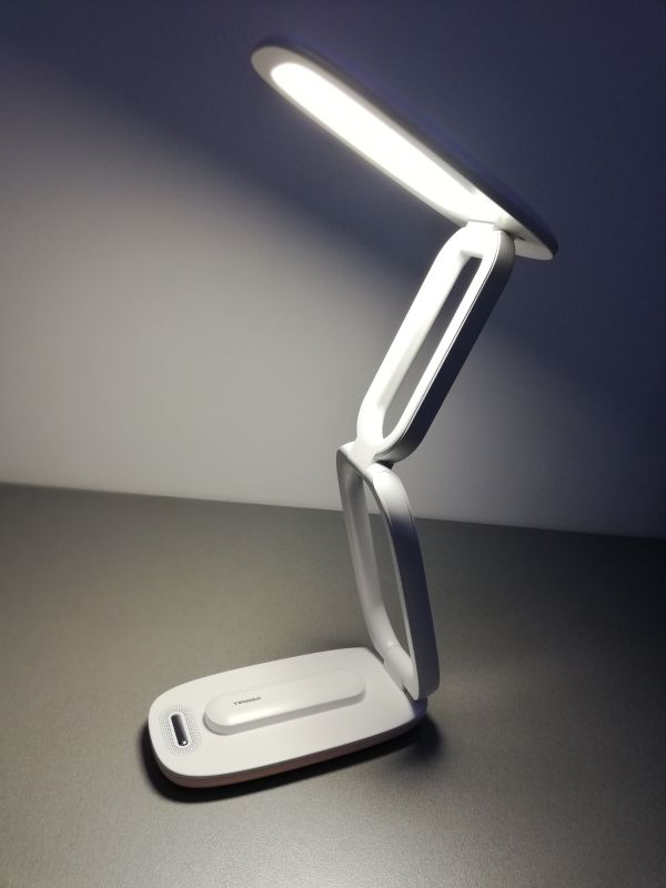 Настільна акумуляторна лампа Tiross TS2234 — 250 lm, 2000 mAh